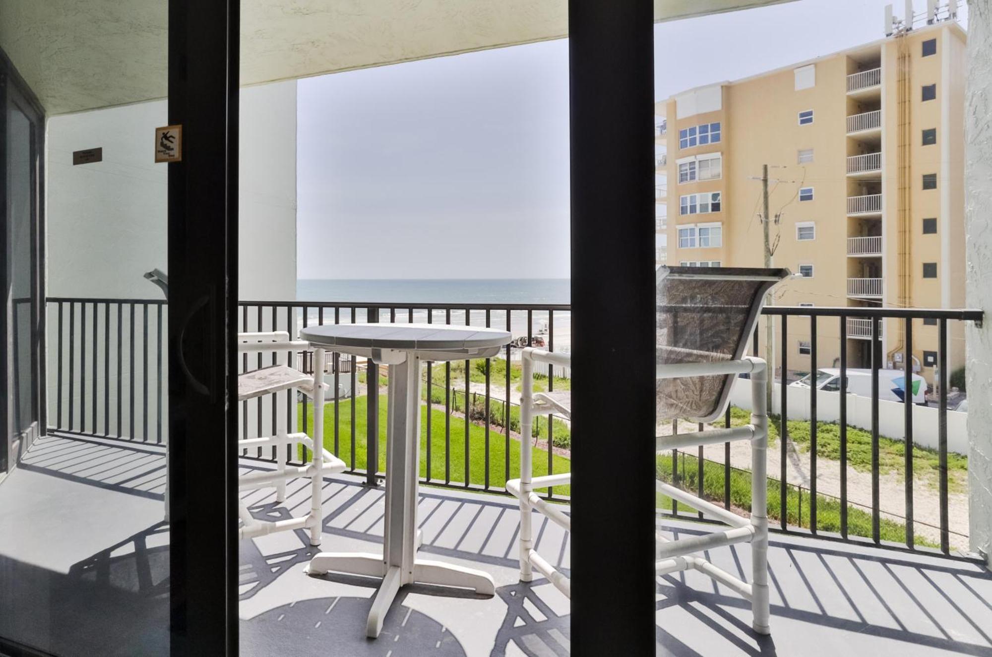 1 Bedroom -1 Bath With Ocean Views At Ocean Trillium 302 New Smyrna Beach Exteriör bild